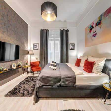 Sweet Dreams At Opera House Downtown Apartman Budapest Kültér fotó
