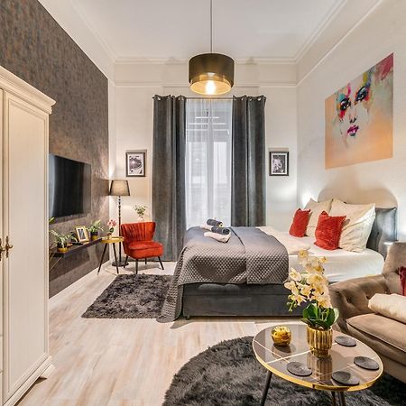 Sweet Dreams At Opera House Downtown Apartman Budapest Kültér fotó